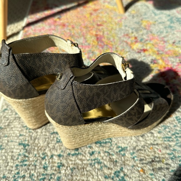 New Michael Kors Booties - Picture 2 of 5